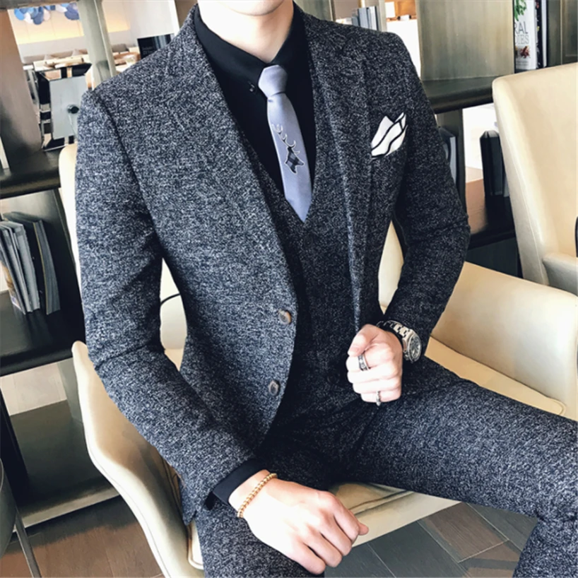Classic Men Suits Tuxedo Slim Fit Business Banquet Mens Suit Jacket with Vests and Pants 2019 New Men Wedding Suits
Classic Men Suits Tuxedo Slim Fit Business Banquet Mens Suit Jacket with Vests and Pants 2019 New Men Wedding Suits