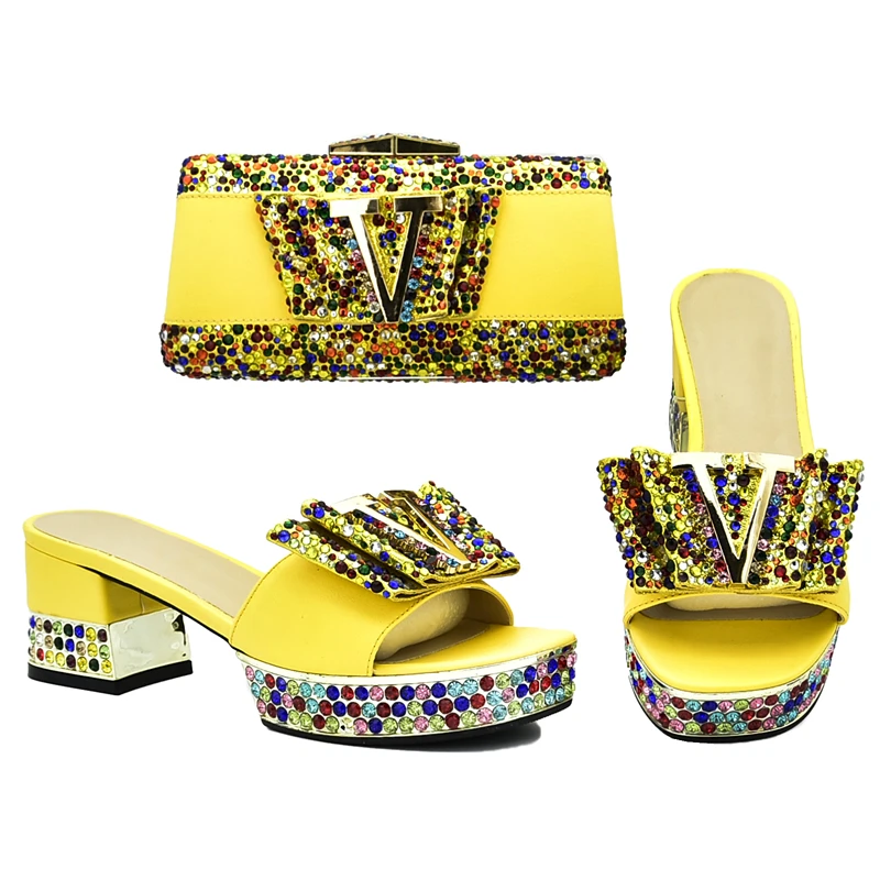 Italian Ladies Shoes and Bags To Match Set Decorated with Rhinestone African Shoes and Matching Bags Set Slip on Shoes for Women
Italian Ladies Shoes and Bags To Match Set Decorated with Rhinestone African Shoes and Matching Bags Set Slip on Shoes for Women