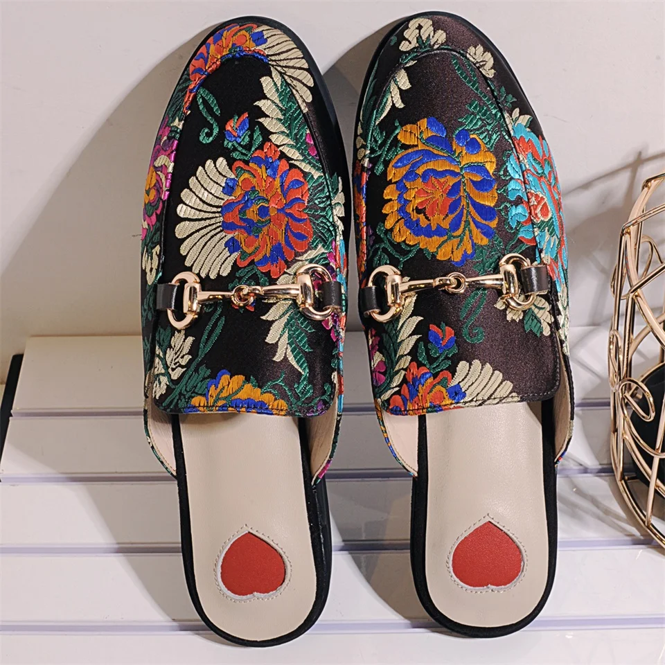 2018New spring autumn silk women slippers high quality handmade flats ladies mules shoes chaussure Closed toe slippers women