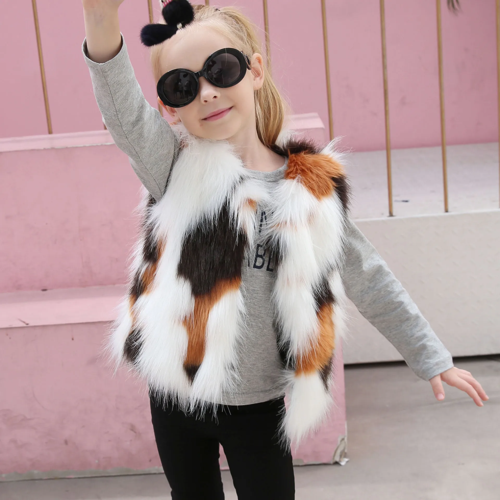 T0814 Europe and America fashion Girl Clothes Autumn &Winter Faux Fur Vest Children all-match Baby Girl Plush Vest
T0814 Europe and America fashion Girl Clothes Autumn &Winter Faux Fur Vest Children all-match Baby Girl Plush Vest
