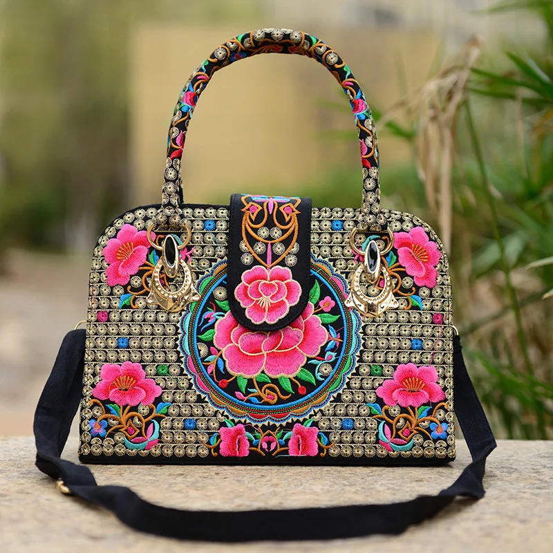 2017 new chinese folk style embroidered ladies handbag women shoulder bag canvas embroidery rose azalea female crossbody bags
2017 new chinese folk style embroidered ladies handbag women shoulder bag canvas embroidery rose azalea female crossbody bags
