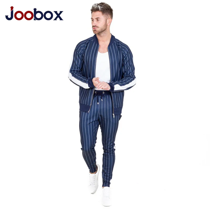 Men's Autumn Hoodies Tracksuit Set Male stripe Sweatshirt Sweatpants Multi-pocket Fashion Trousers High Street Jackets Sets
Men's Autumn Hoodies Tracksuit Set Male stripe Sweatshirt Sweatpants Multi-pocket Fashion Trousers High Street Jackets Sets