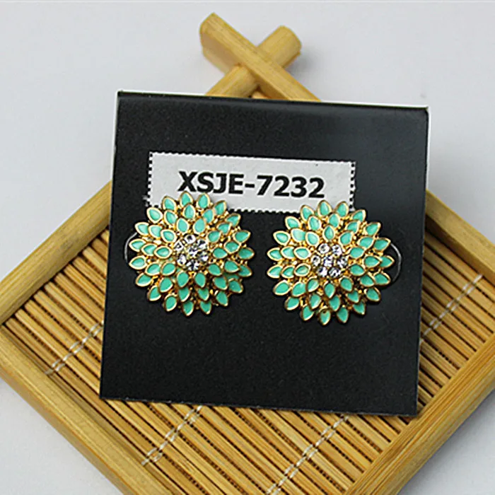 Green white gem match the new women jewelry wholesale girls party earring fancy free shipping!
Green white gem match the new women jewelry wholesale girls party earring fancy free shipping!