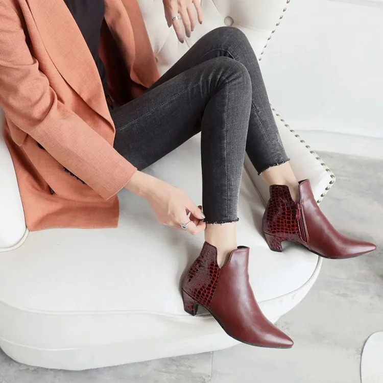 Big Size 11 12 13 14 15 Simple boots, pointed low-heeled cat-heeled boots, small-heeled Martin boots and boots
Big Size 11 12 13 14 15 Simple boots, pointed low-heeled cat-heeled boots, small-heeled Martin boots and boots