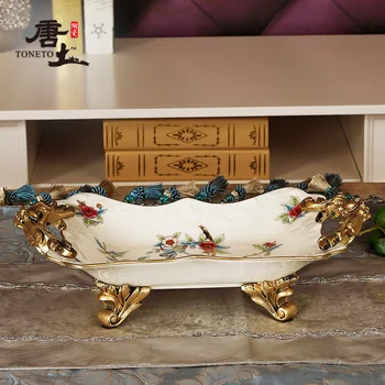 Tang ceramic fruit soil European modern creative fashion decoration room high-grade large medium oblong fruit plate
Tang ceramic fruit soil European modern creative fashion decoration room high-grade large medium oblong fruit plate