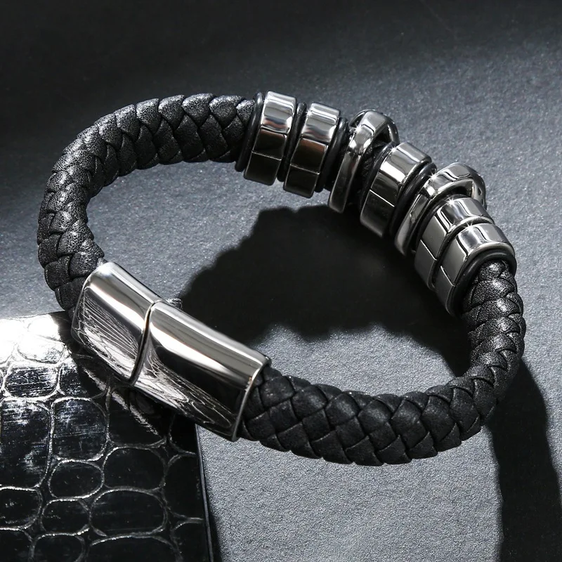 Men bracelets Punk Skull Bangle Stainless steel magnet Buckle Fashion Bracelet Genuine Leather Bracelet Men Jewellery Wholesale Men bracelets Punk Skull Bangle Stainless steel magnet Buckle Fashion Bracelet Genuine Leather Bracelet Men Jewellery Wholesale