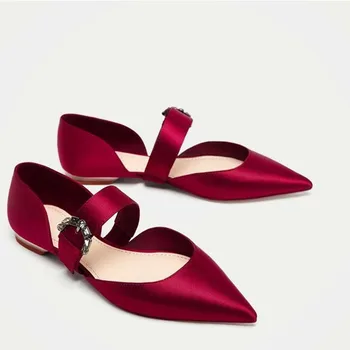 European & American Style Fashion & Elegant Lady's Shoes Party Dedicated Pointed Toe Shallow Mouth Low Heel Single Shoes Female
European & American Style Fashion & Elegant Lady's Shoes Party Dedicated Pointed Toe Shallow Mouth Low Heel Single Shoes Female