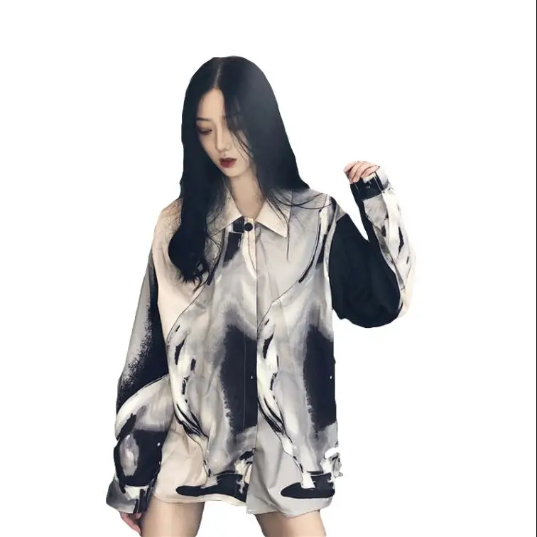 Spring and summer new Harajuku graffiti loose long-sleeved cardigan thin section long shirt
Spring and summer new Harajuku graffiti loose long-sleeved cardigan thin section long shirt