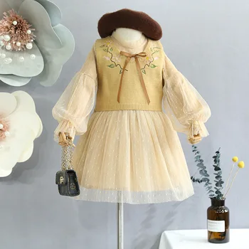 Girls suit 2018 autumn new girls embroidery flowers knitted vest long-sleeved mesh princess skirt two-piece
Girls suit 2018 autumn new girls embroidery flowers knitted vest long-sleeved mesh princess skirt two-piece