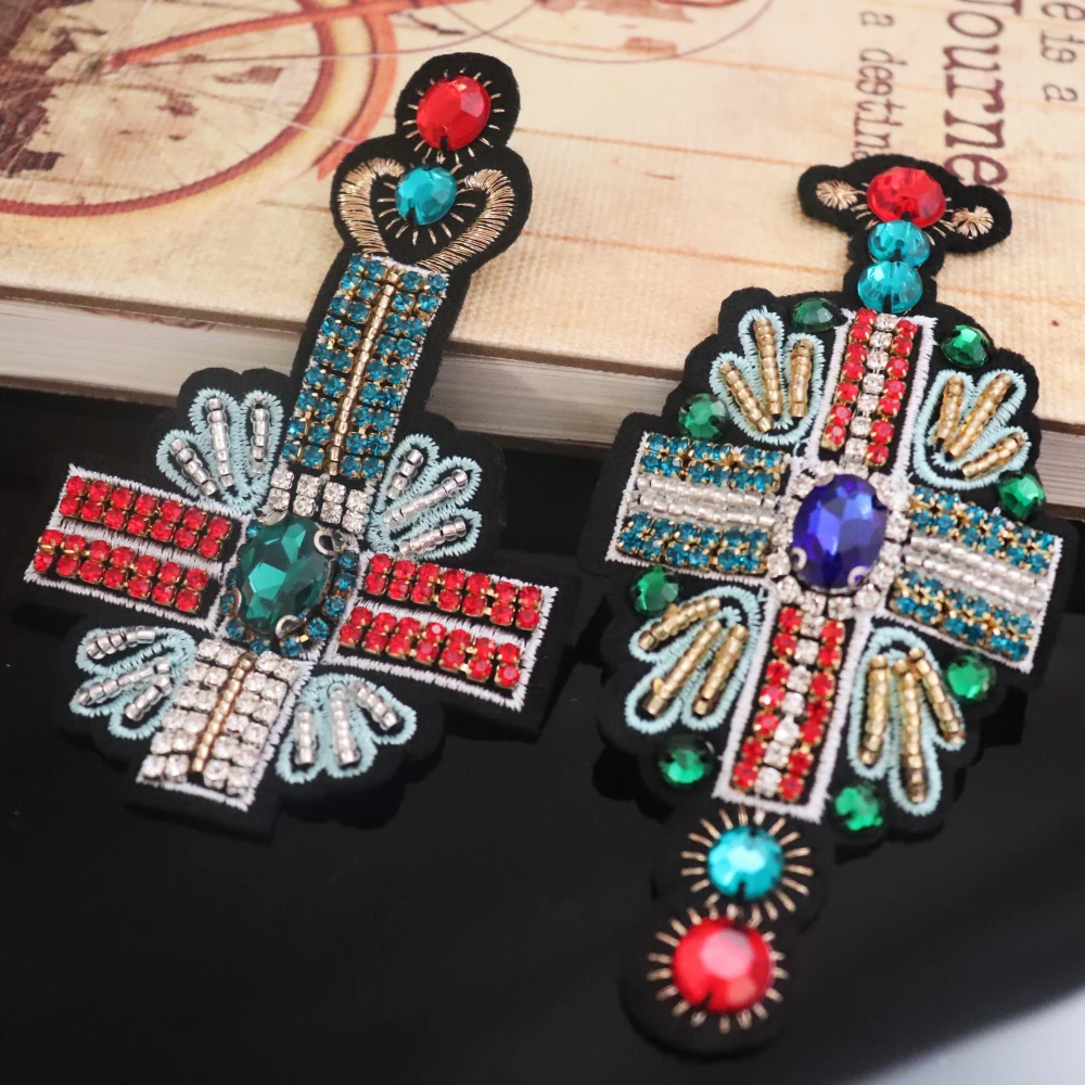 2 Pieces/Lot Beaded Crystal Rhinestones Cross Design Patches Applique Sew On Patches Clothes Bags Decorated DIY Sewing DN468
2 Pieces/Lot Beaded Crystal Rhinestones Cross Design Patches Applique Sew On Patches Clothes Bags Decorated DIY Sewing DN468