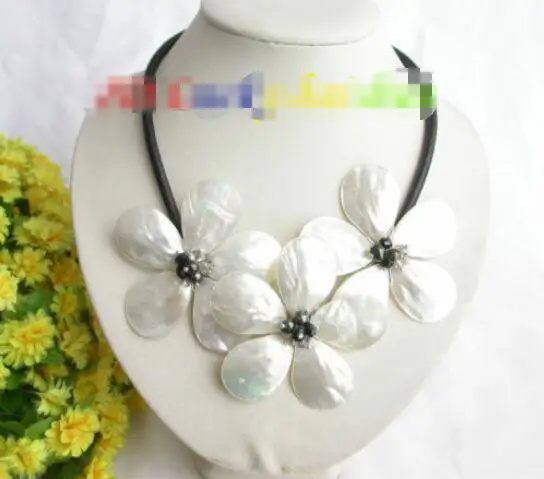 Free shipping hot sale Women Bridal Wedding Jewelry >>handcraft bloom white seashell black pearls choker leather necklace
Free shipping hot sale Women Bridal Wedding Jewelry >>handcraft bloom white seashell black pearls choker leather necklace