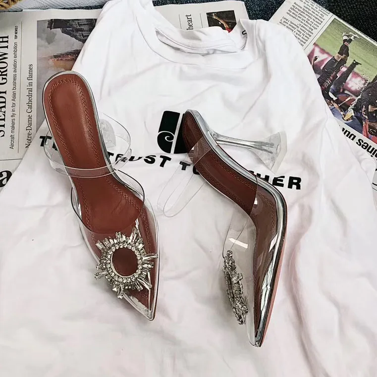 2019 Transparent Pointy Strappy Mules Strange High Heel Embellished Crystals Shoes Formal Bridal Pumps Wedding Shoes Women
2019 Transparent Pointy Strappy Mules Strange High Heel Embellished Crystals Shoes Formal Bridal Pumps Wedding Shoes Women