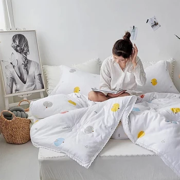 Fashion lace winter comforter Cotton Quilted thicken bedding comforter printed spring autumn quilts twin king size duvet
Fashion lace winter comforter Cotton Quilted thicken bedding comforter printed spring autumn quilts twin king size duvet