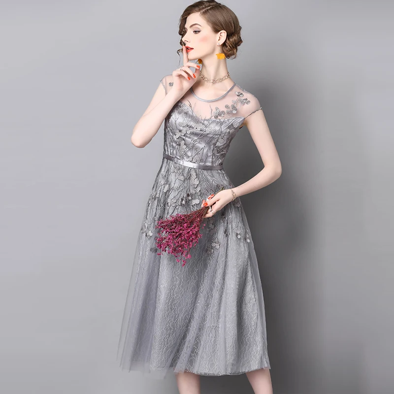New Summer Vintage Gray Short Sleeve Womans Long Dresses Mesh Elegant Lady Flower Embroidery Lace Party Night Dress
New Summer Vintage Gray Short Sleeve Womans Long Dresses Mesh Elegant Lady Flower Embroidery Lace Party Night Dress