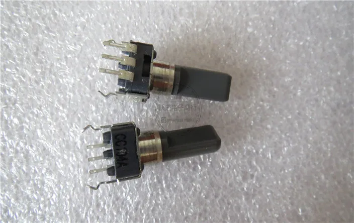 Original new 100% Japan import RK09 A100K single vertical mixer potentiometer half handle length 18MM (SWITCH)
Original new 100% Japan import RK09 A100K single vertical mixer potentiometer half handle length 18MM (SWITCH)