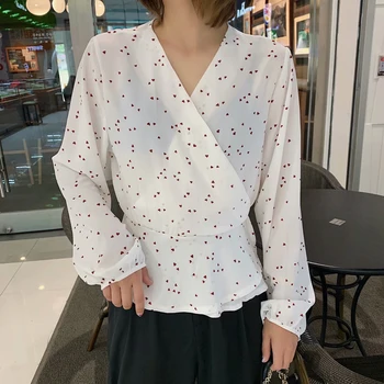 Cross V-neck Spring Women Long Sleeve Top Shirt Women Heart Printed Long Sleeve Waisted Casual Spring Shirt
Cross V-neck Spring Women Long Sleeve Top Shirt Women Heart Printed Long Sleeve Waisted Casual Spring Shirt