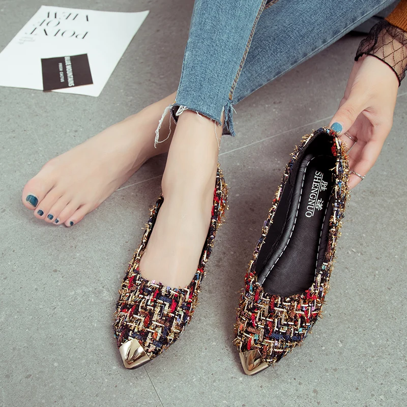 Trendy Fashion Women Shoes Plaid Cloth Low Heels Shallow Mouth Pointed Toe Shoes Female Heels Square Heel Pumps For Party
Trendy Fashion Women Shoes Plaid Cloth Low Heels Shallow Mouth Pointed Toe Shoes Female Heels Square Heel Pumps For Party