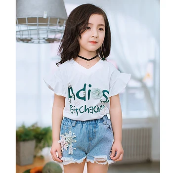 Summer girls 2 pcs set baby Tee shirt+ denim shorts children fashion Tracksuits kids clothes letter 3d flower pearl 2 to 7 yrs
Summer girls 2 pcs set baby Tee shirt+ denim shorts children fashion Tracksuits kids clothes letter 3d flower pearl 2 to 7 yrs