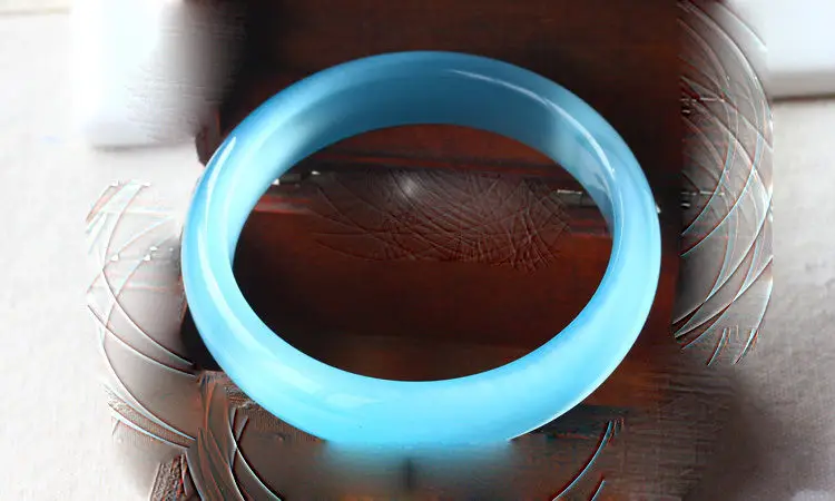 A blue eye stone bracelet good luck to help women marriage crystal jewelry 63mm 28%
A blue eye stone bracelet good luck to help women marriage crystal jewelry 63mm 28%