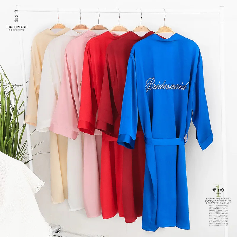 New Bride Bridesmaid Wedding Robe Gown Night Dress Sexy Ladies Sleepwear Nightgown Embroidery Kimono Bathrobe Nightdress Kaftan
New Bride Bridesmaid Wedding Robe Gown Night Dress Sexy Ladies Sleepwear Nightgown Embroidery Kimono Bathrobe Nightdress Kaftan