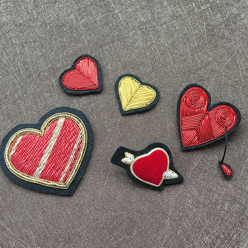 Hand embroidery brooch DIY be hilarious character lovely Indian silk wire copper wire buiter brooch
Hand embroidery brooch DIY be hilarious character lovely Indian silk wire copper wire buiter brooch