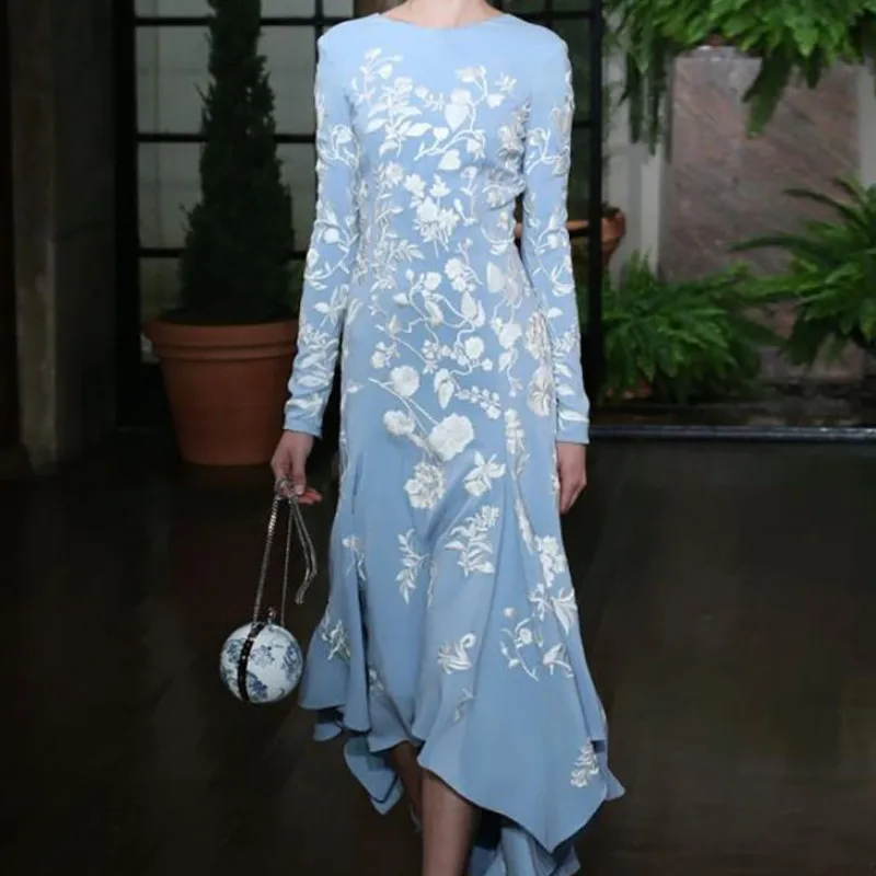 Elegant Embroidered Slim Midi Dress Women High Waist Long Sleeve Dress 2019 Blue Floral Print Round Neck Dress
Elegant Embroidered Slim Midi Dress Women High Waist Long Sleeve Dress 2019 Blue Floral Print Round Neck Dress