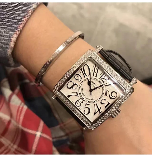 Women's Watches Top Brand Runway Luxury European Design Automatic Quartz Wristwatches FL2150
Women's Watches Top Brand Runway Luxury European Design Automatic Quartz Wristwatches FL2150