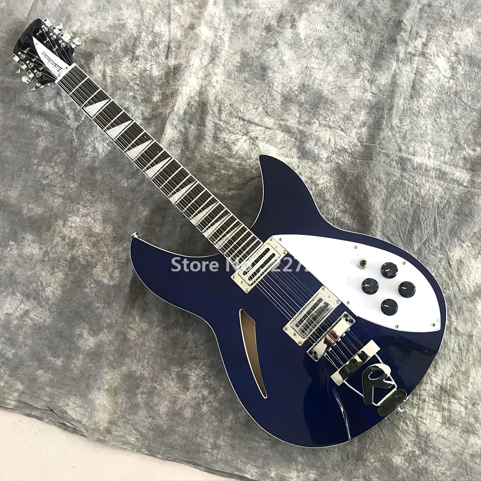 Customized blue Rickenbach 360 Half-Hollow 12-string electric guitar Rickenbach guitar.
Customized blue Rickenbach 360 Half-Hollow 12-string electric guitar Rickenbach guitar.
