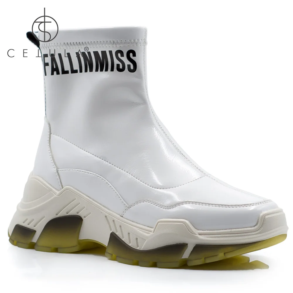 @Cetula 2018 Pattent Hi-top Women Ankle-high Solid Patent Leather Stitching Boots/Booties ft. Oversized Fading Rubber Outsole
@Cetula 2018 Pattent Hi-top Women Ankle-high Solid Patent Leather Stitching Boots/Booties ft. Oversized Fading Rubber Outsole