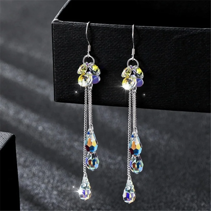Fashion Shining Bling Rhinestone Korean Earrings For Ladies Gift 2019 New Chain Tassel Long Drop Colorful Stone Earrings L4E710
Fashion Shining Bling Rhinestone Korean Earrings For Ladies Gift 2019 New Chain Tassel Long Drop Colorful Stone Earrings L4E710