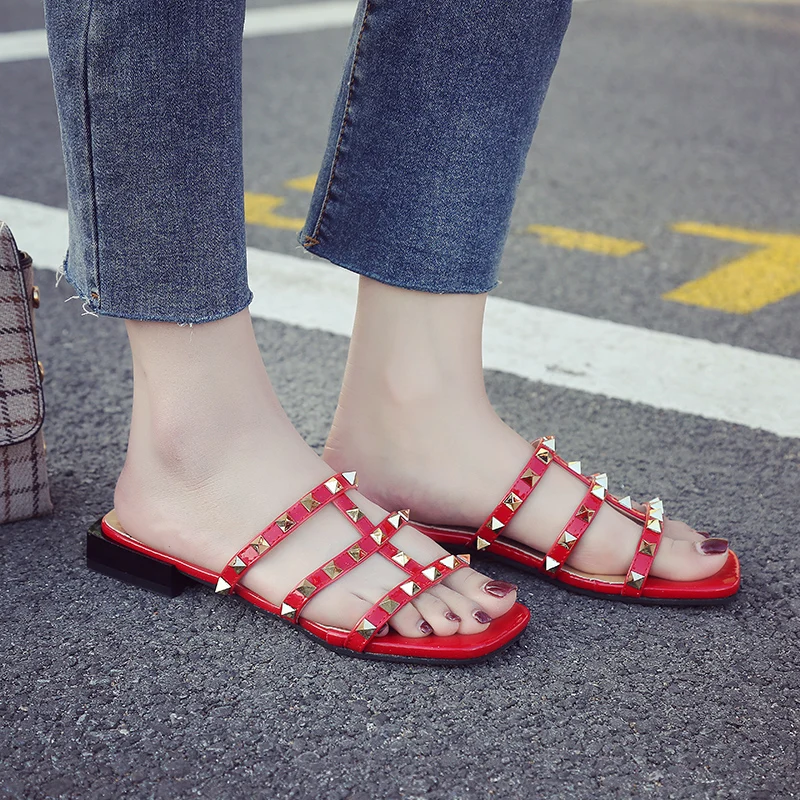 Women Sandals Shoes Solid Color Open Toe falt summer rivet Casual Beach non-slip Flat Slippers Girls fashion holiday slides
Women Sandals Shoes Solid Color Open Toe falt summer rivet Casual Beach non-slip Flat Slippers Girls fashion holiday slides