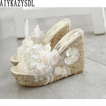 AIYKAZYSDL Women Summer Flower Decoration Platform Wedges Sandals Lace String Bead Glitter Mule Slide Clear PVC Slipper Shoes
AIYKAZYSDL Women Summer Flower Decoration Platform Wedges Sandals Lace String Bead Glitter Mule Slide Clear PVC Slipper Shoes