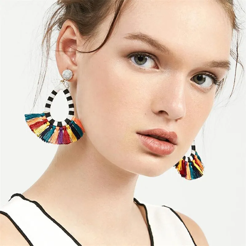 JURAN 9 Colors New Fringed Statement Earrings Wedding Tassel Multicolored 2017 Hot Fashion Drop Dangle Earrings Jewelry Women
JURAN 9 Colors New Fringed Statement Earrings Wedding Tassel Multicolored 2017 Hot Fashion Drop Dangle Earrings Jewelry Women
