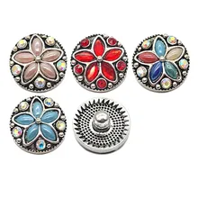Wholesale w068 Christmas 18mm 20mm rhinestone metal button for snap button Bracelet Necklace Jewelry For Women Silver jewelry
Wholesale w068 Christmas 18mm 20mm rhinestone metal button for snap button Bracelet Necklace Jewelry For Women Silver jewelry