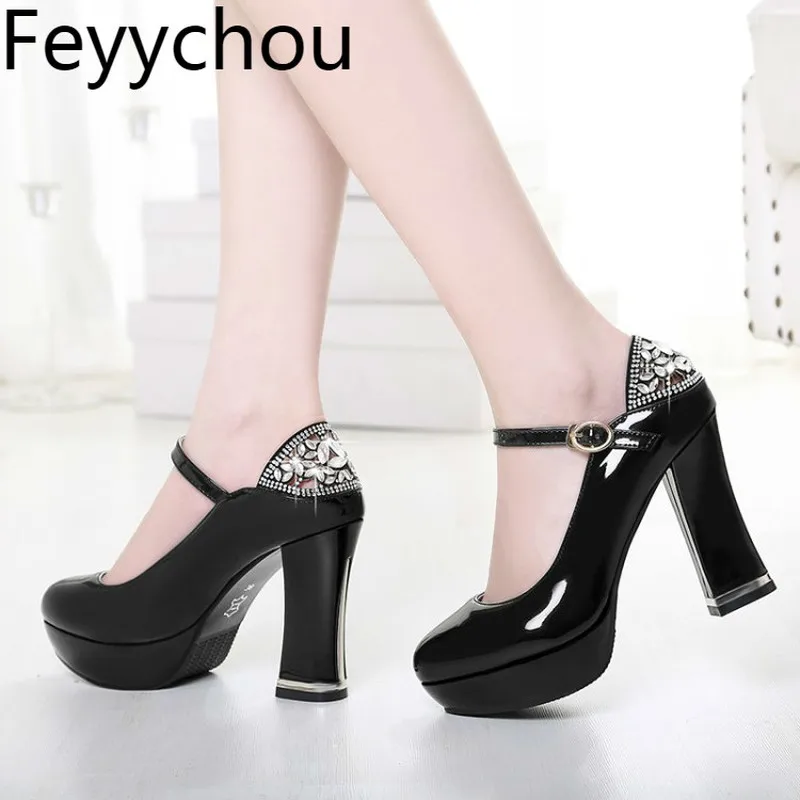 Women Pumps Super High Heel Sexy Fashion Square Heel Platform 2018 Spring Autumn Round Toe Buckle Pu Party Wedding Shoes Black
Women Pumps Super High Heel Sexy Fashion Square Heel Platform 2018 Spring Autumn Round Toe Buckle Pu Party Wedding Shoes Black