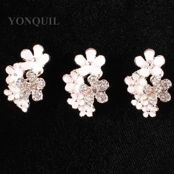 2018 New Fancy flower pin brooch material with rhinestone use for wedding paery dress hats DIY Jewelry accessories 10pcs/lot
2018 New Fancy flower pin brooch material with rhinestone use for wedding paery dress hats DIY Jewelry accessories 10pcs/lot
