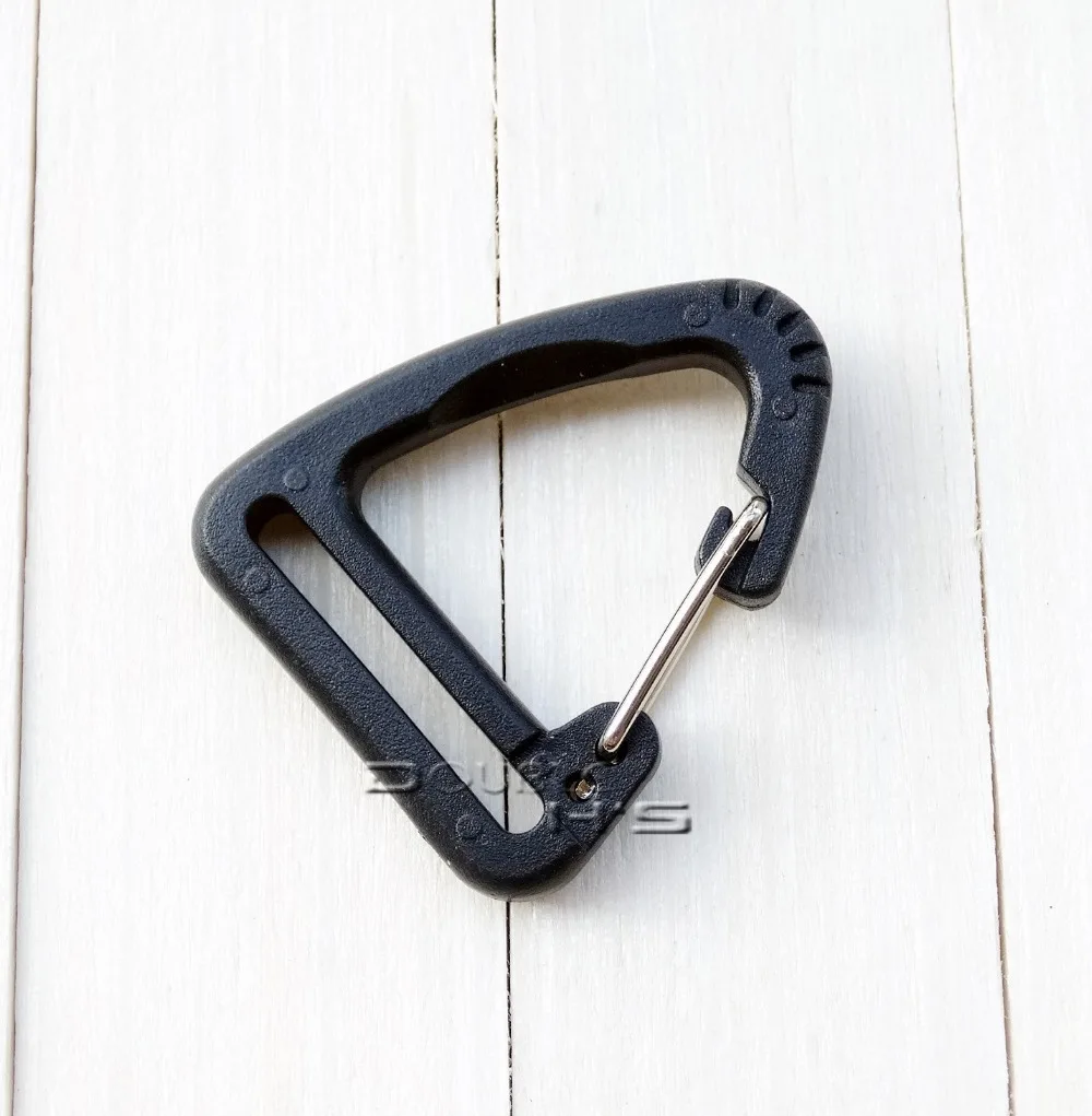 10pcs/lot 1''Plastic Buckles Hook Climbing Carabiner Hanging Keychain Link Backpack Strap Webbing 26mm
10pcs/lot 1''Plastic Buckles Hook Climbing Carabiner Hanging Keychain Link Backpack Strap Webbing 26mm