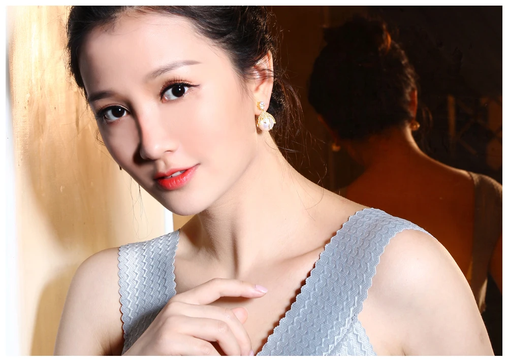 pearl earrings 12