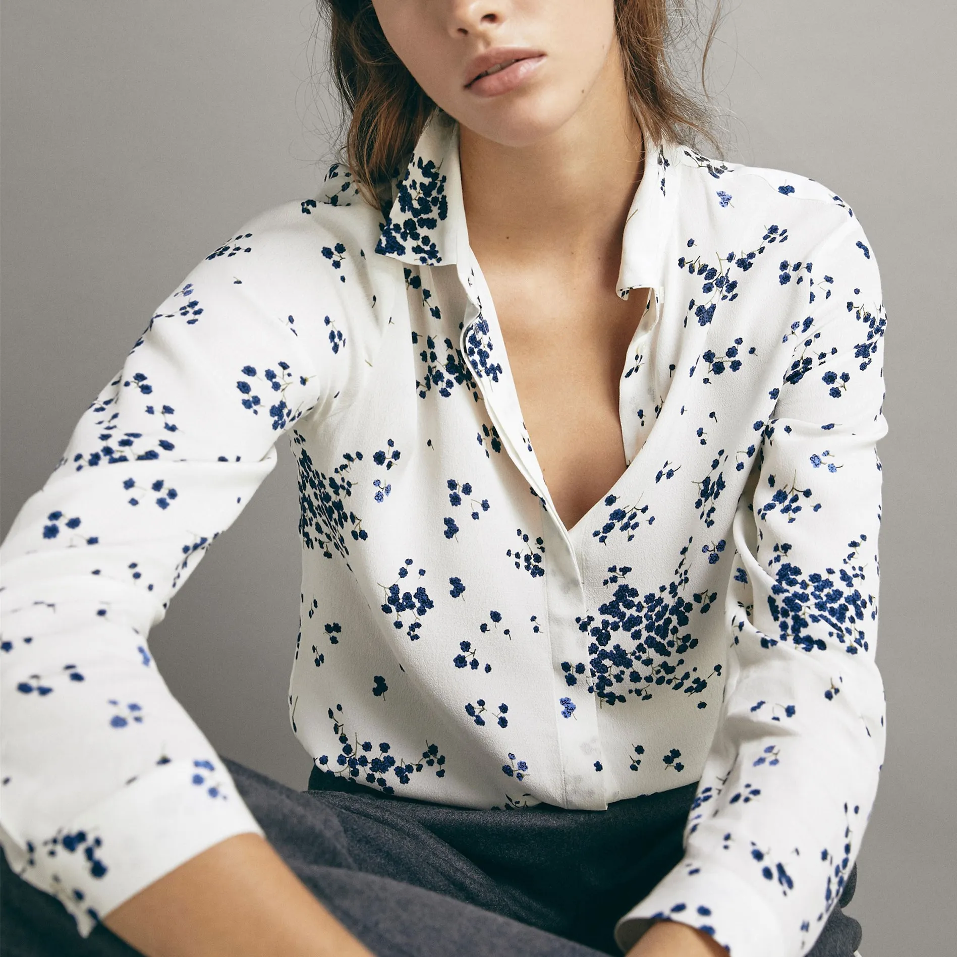 fashion women S1010T2 Europe and the United States 2018 winter new flowers printed 6123 leisure long-sleeved shirt
fashion women S1010T2 Europe and the United States 2018 winter new flowers printed 6123 leisure long-sleeved shirt