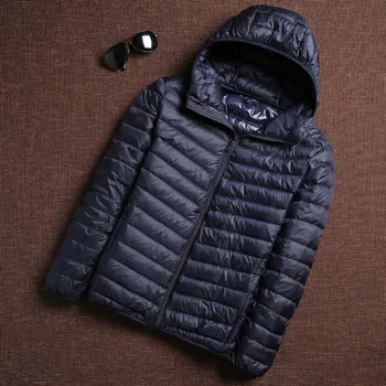 2020 Winter Fashion Brand Ultra Light Duck Down Jacket Mens Korean Streetwear Feather Coats Stand Collar Warm Men Clothes
2020 Winter Fashion Brand Ultra Light Duck Down Jacket Mens Korean Streetwear Feather Coats Stand Collar Warm Men Clothes