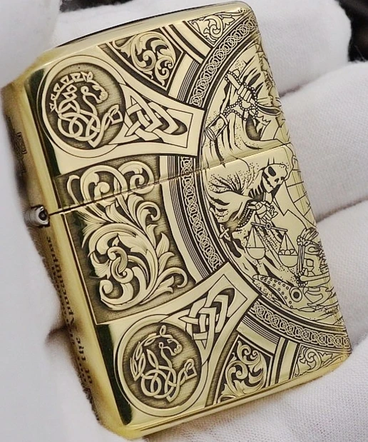 ZHY ZIP brand Pure copper Five-sided carving Apocalypse four skull knights lighters with Original box
ZHY ZIP brand Pure copper Five-sided carving Apocalypse four skull knights lighters with Original box