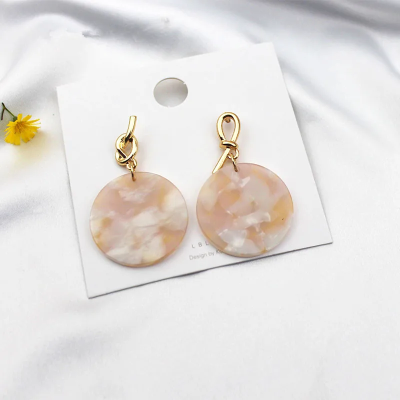 MESTILO 2019 Acrylic Round Drop Earrings For Women Fashion Jewelry Female Boho Multicolor Resin Dangle Earring Statement Brincos
MESTILO 2019 Acrylic Round Drop Earrings For Women Fashion Jewelry Female Boho Multicolor Resin Dangle Earring Statement Brincos