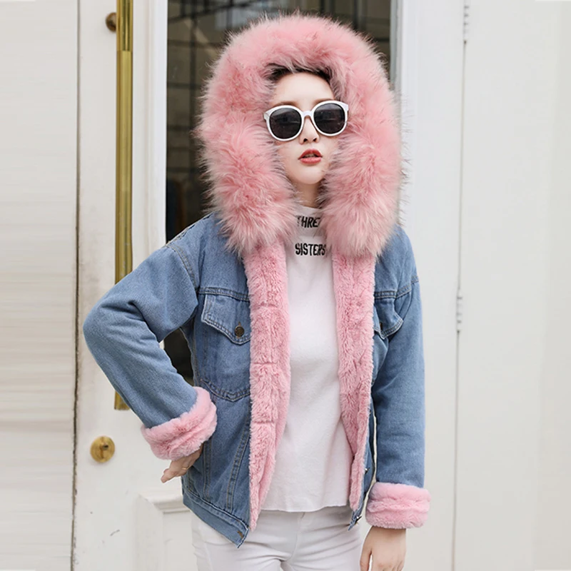 2018 Winter Fur Denim Jacket Women Fashion Faux Rabbit Fur Thicken Warm Blue Wool Liner Coat Femme Hooded Fur Collar Outwear
2018 Winter Fur Denim Jacket Women Fashion Faux Rabbit Fur Thicken Warm Blue Wool Liner Coat Femme Hooded Fur Collar Outwear