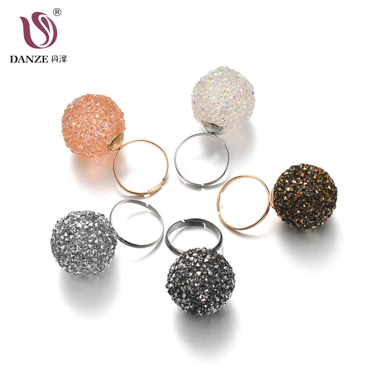 DANZE Fashion Big Crystals Ball Opening Rings for Women Girls Wedding Party Adjustable Gold Rhinestones Rings Accessories
DANZE Fashion Big Crystals Ball Opening Rings for Women Girls Wedding Party Adjustable Gold Rhinestones Rings Accessories