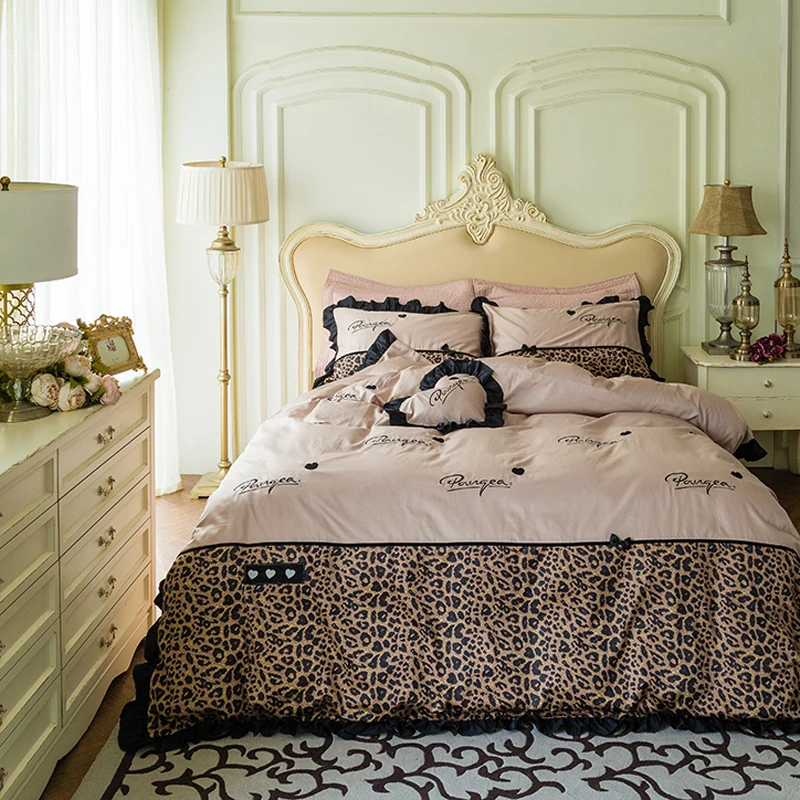 Pink Green Princess style Embroidery Egyptian cotton Bedding sets Queen Double/King Size duvet cover bedsheet set Pillowcase
Pink Green Princess style Embroidery Egyptian cotton Bedding sets Queen Double/King Size duvet cover bedsheet set Pillowcase