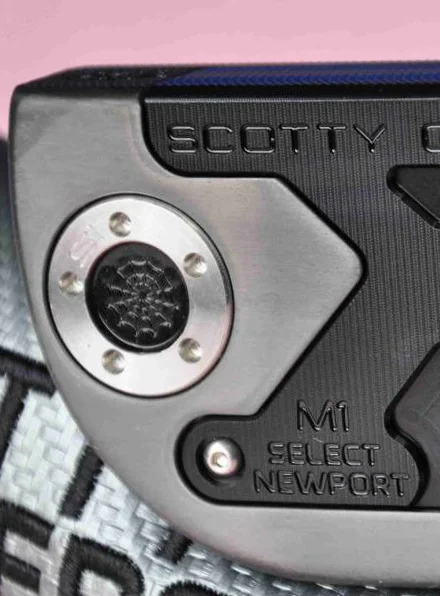 Golf putter M1 black sun Golf Putting 32\33\34\35\36 inch Club Golf Club High Quality free shipping.
Golf putter M1 black sun Golf Putting 32\33\34\35\36 inch Club Golf Club High Quality free shipping.