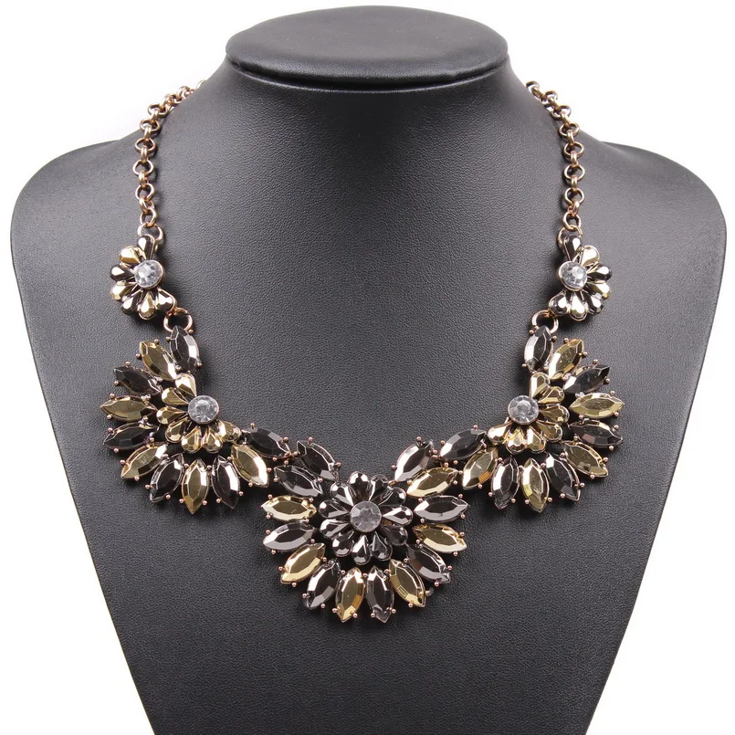 Chinese Product Factory Direct Sale High Quality Statement Gold Color Vintage Choker Necklaces Resin Stone Flower For Ladies
Chinese Product Factory Direct Sale High Quality Statement Gold Color Vintage Choker Necklaces Resin Stone Flower For Ladies