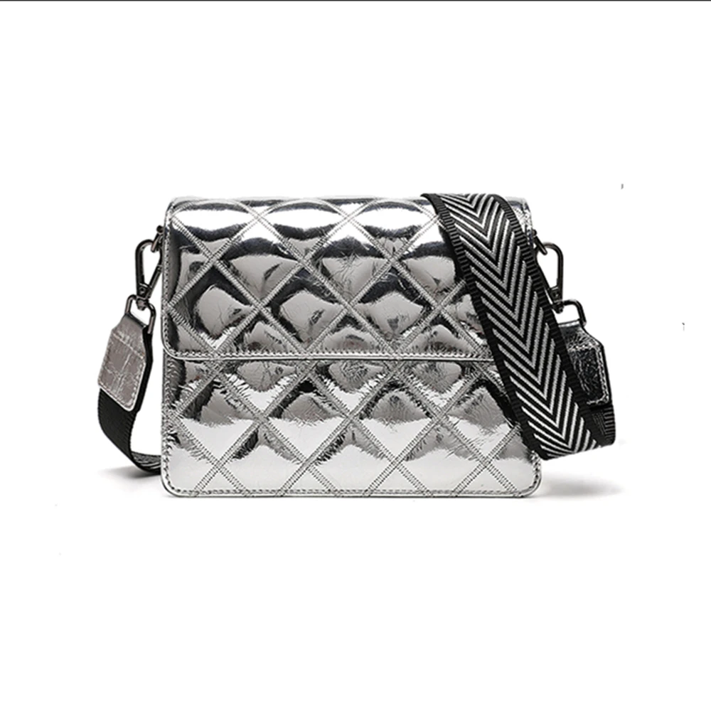 ESbear Women Messenger Bags Small Crossbody Bags For Women High Quality Shoulder Bag Patent Leather Ladies Bags Fashion Silver
ESbear Women Messenger Bags Small Crossbody Bags For Women High Quality Shoulder Bag Patent Leather Ladies Bags Fashion Silver