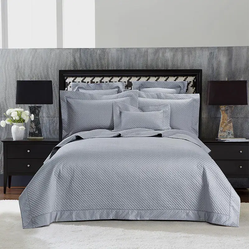 Luxury Egyptian Cotton 3Pcs Bedding set Gray Blue Bedspread Quilt Bed spread set Bed cover Mattress Cover couette couvre lit
Luxury Egyptian Cotton 3Pcs Bedding set Gray Blue Bedspread Quilt Bed spread set Bed cover Mattress Cover couette couvre lit