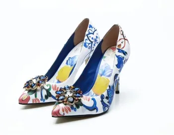 New 2018 autumn winter retro print pointed toe high heels shoes Chic diamonds flower high heeld pumps shoes BY570
New 2018 autumn winter retro print pointed toe high heels shoes Chic diamonds flower high heeld pumps shoes BY570